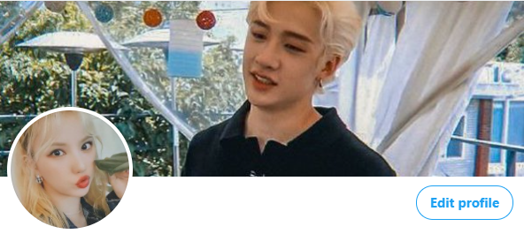97JEUNBI's tweet photo. hayoooo liat ke arah mana kamu yangg @skzbngchris ?? 😳🤭 https://t.co/ECkFNuwfcD