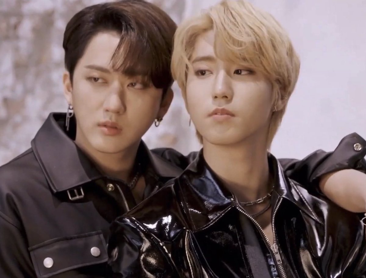 ким сынмин stray kids. старший брат хана. старший брат хана. старший брат хана. джисон stray kids.