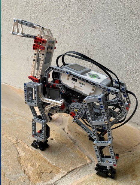 MSTechJolly's tweet image. So incredibly proud of these two students! They worked so hard on creating, programming, and designing the ComfortBot! #taknights #UASTEMShowcase #ev3robotics #robotics #proudteacher