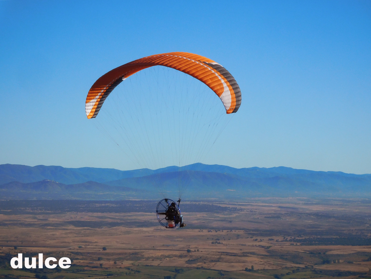 Angelparamotor's tweet photo. En las cercanías a Coria y el Río Alagón, con el amigo Jony una mañana del mes de Agosto pasado https://t.co/Cwqv7ulIqZ