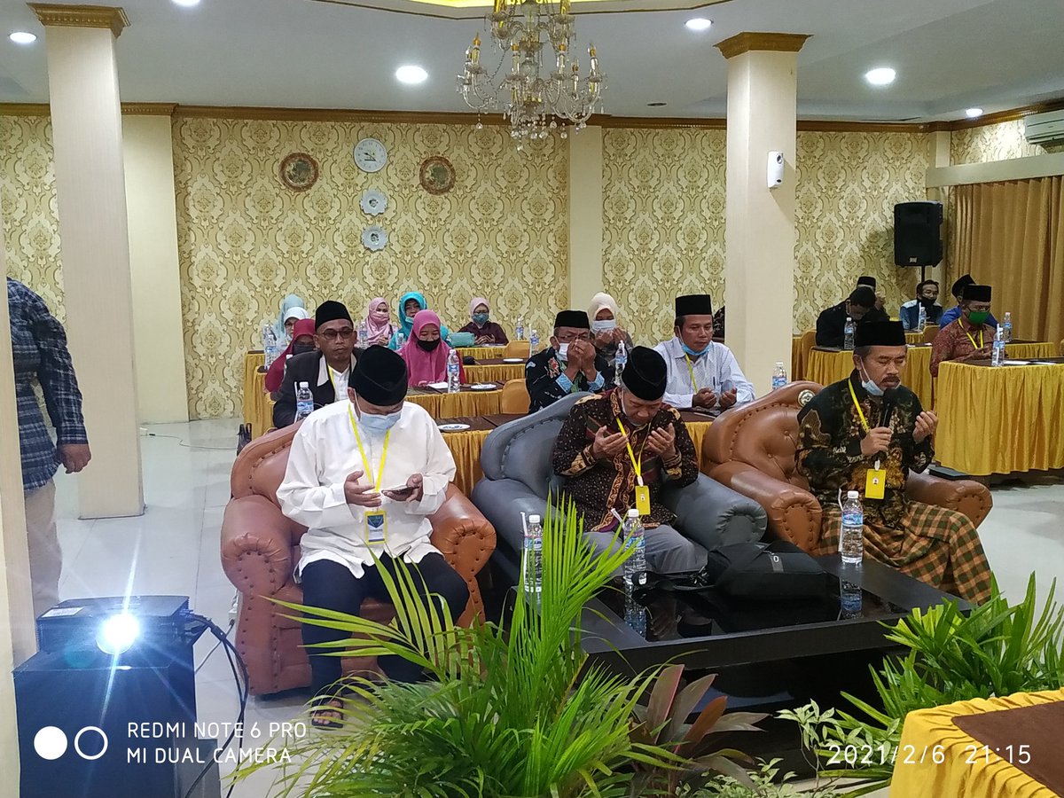 fptkisVII's tweet photo. Rapat Koordinasi Forum Pimpinan PTKIS Wilayah VII Sumbagsel, digelar di Hotel Grand Duta Palembang, 06/02/21. Acara dibuka langsung oleh Wakor Kopertais Wil. VII Sumbagsel. @Kemenag_RI @kemenagsumselok https://t.co/7jKXKPljhU