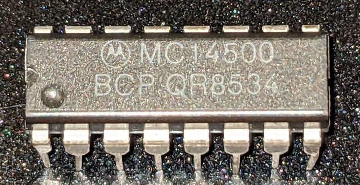 In 1976, Motorola produced a 1-bit processor, the MC14500B. A 1-bit processor sounds like a joke, but it was an industrial controller for Boolean logic applications. I reverse-engineered the chip with die photos from  @johndmcmaster via  @UsagiElectric. https://www.righto.com/2021/02/a-one-bit-processor-explained-reverse.html