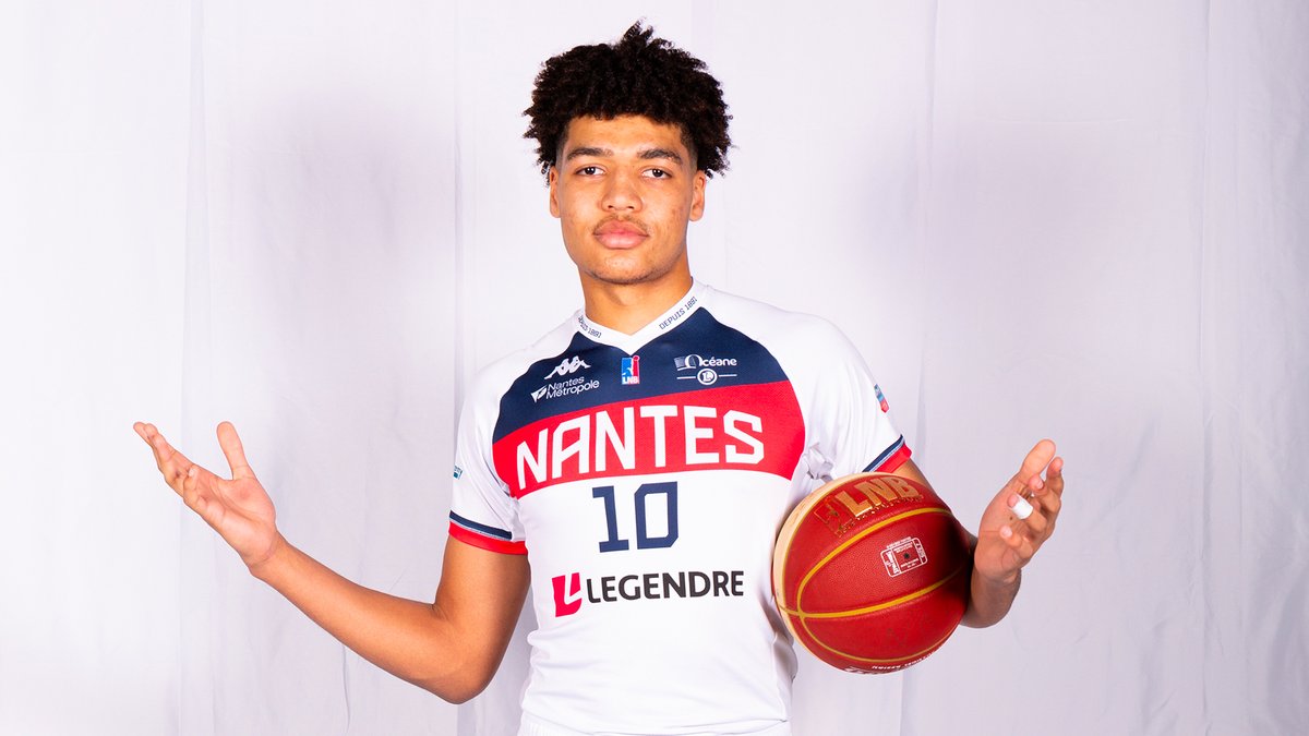 🎂 Nous souhaitons un très bon anniversaire à <a href="/EyangoGuillaume/">eyango guillaume</a> qui fête ses 19 ans aujourd'hui !