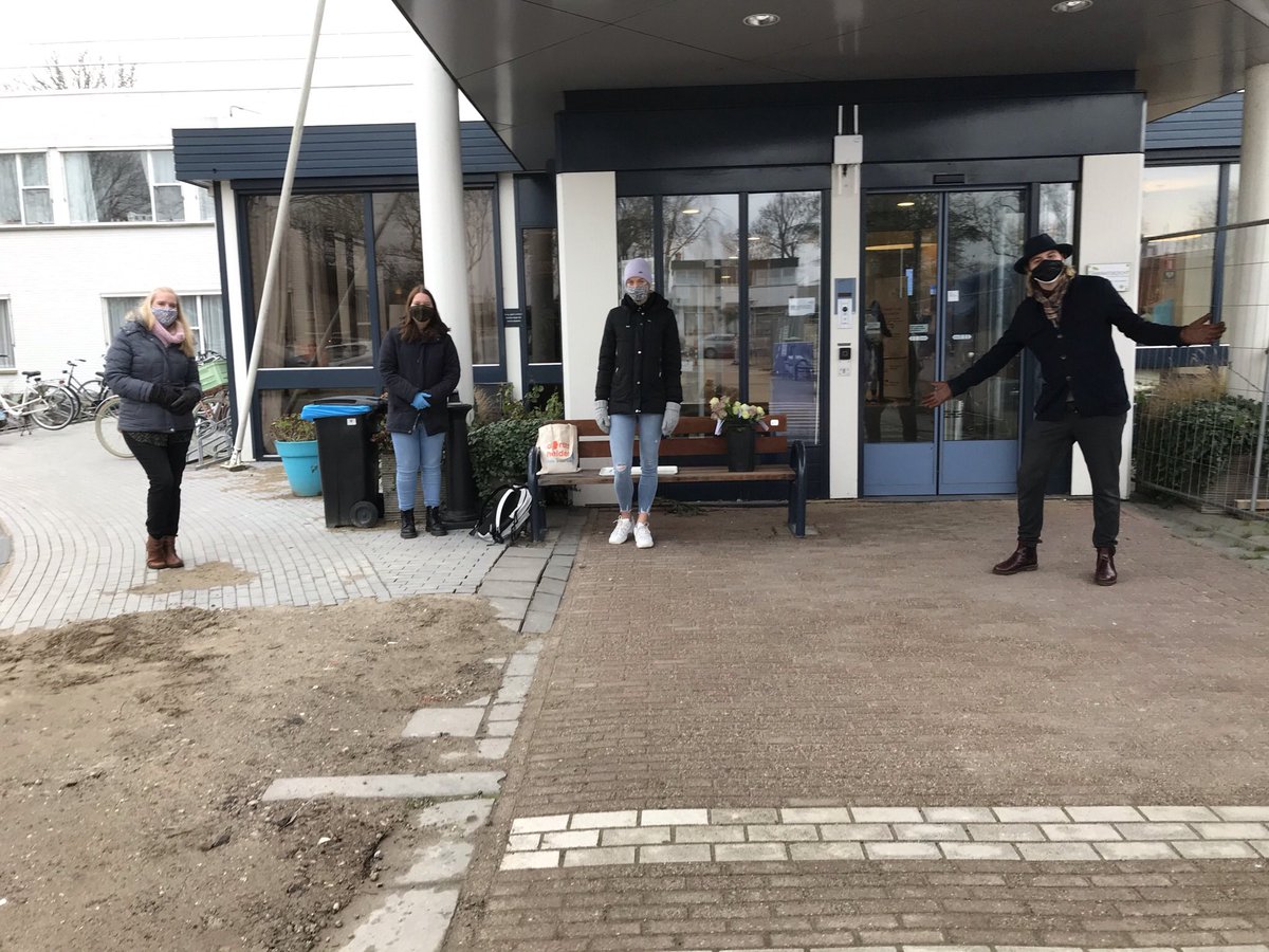 <a href="/HetParkhuis/">Het Parkhuis</a> Ter info. Namens de Dordtse Helden. Was koud voor die helden. Dapper.