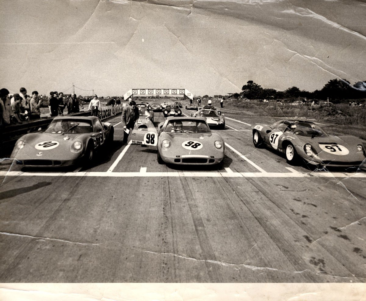 Rediscovered this old pic.
Ferrari on right is Tony Dean. 
Can anyone identify the Chevrons and the event?
It’s Croft and before May 1969 (the pic appears several times in programmes after this date).
Thanks!
#historicsportscar #historicracing #chevron