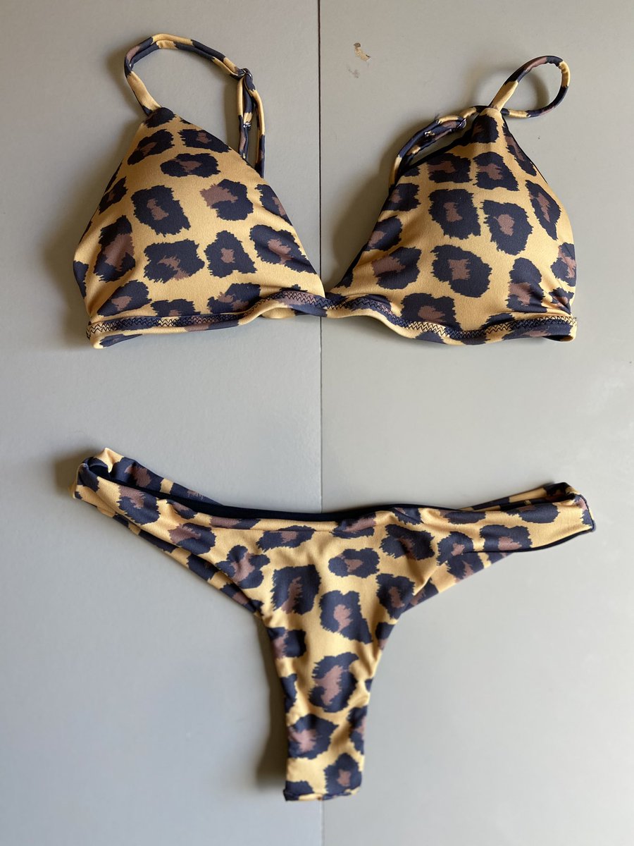 _CinthiaMattos's tweet photo. Ei meninas...olhem esse modelo na estampa animal print, com bojo, ficou perfeito😍 .. faça já a sua encomenda 🤗... estou aceitando pagamentos pelo pic pay ☺️ ...
.
.
.
#biquini #sol #verao #praia #biquinicortininha #girassol #vix #es  #vitrine https://t.co/XYsouCtIks