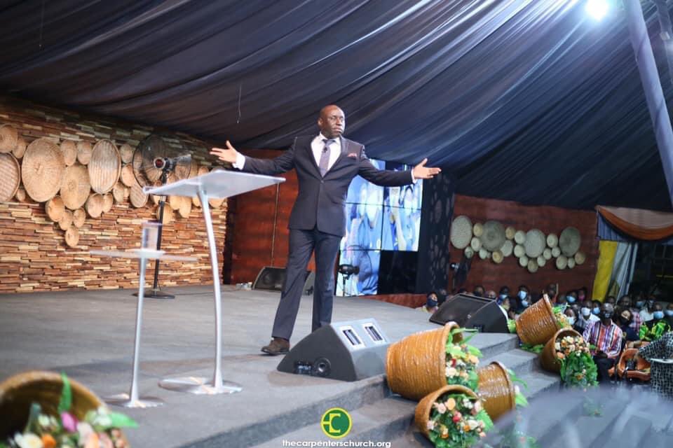 TCCPH's tweet photo. Life is not fair, but God is good and faithful. Even when circumstances tell you otherwise, remember God's faithfulness. Keep seeing the favour of God.
#Word #Day2 #DT2021 #ExpandedInfluence #WordConference #TCCAbuja #TCCPH
@PastorKech https://t.co/xefWxOVy33