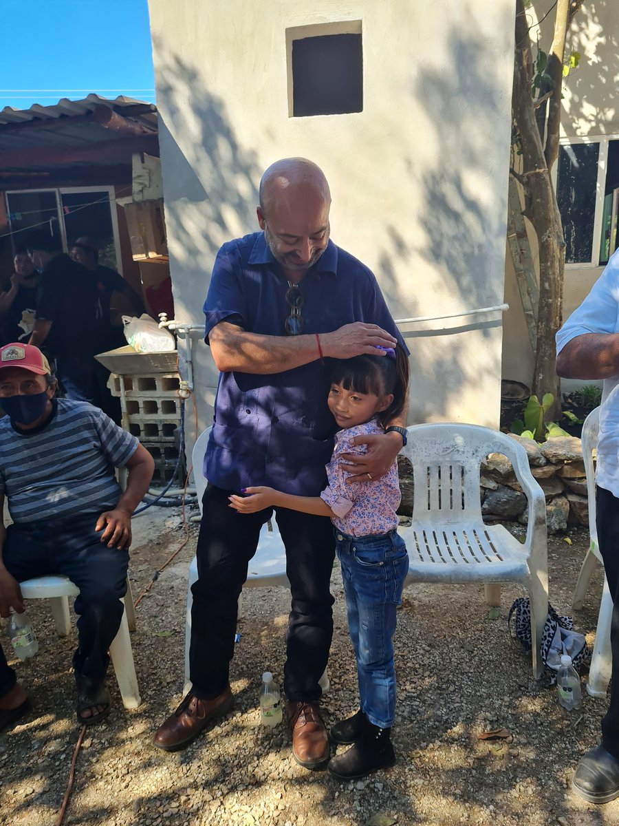 RenatoSalesmx's tweet photo. Agradezco la bienvenida en casa de mi amiga Blanquita en Tixmucuy, con Don Arturo la barbacoa en Alfredo V. Bonfil, a Doña Mary y a la gente que se integró a la reunión.
Renato ⚖️
@LaydaSansores
"Precandidato interno para selección de Presidente Municipal de Campeche - Morena Si" https://t.co/yB3vOCsNyp