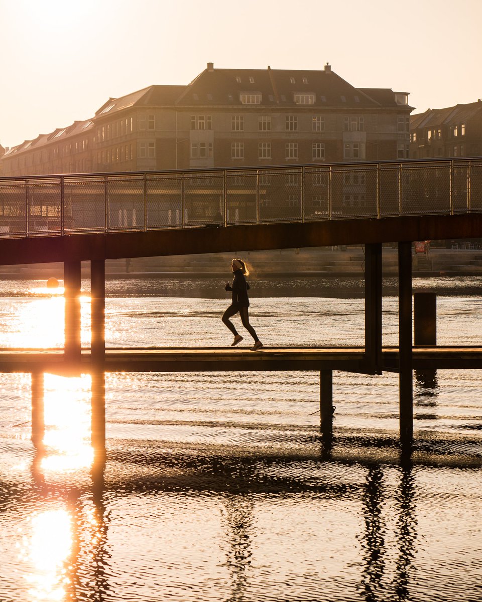 Not the worst backdrop for a morning workout!🌅🏃🏻‍♀️