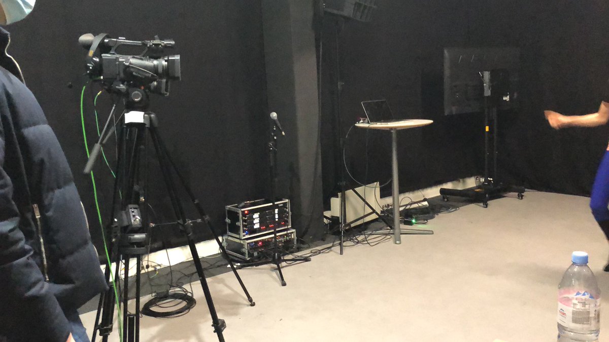AlsaceDigitale's tweet photo. #HICamp J2 : un dispositif d’échanges et de partages en continu (merci radio Arc en Ciel !!)
#hackathon #methodesagiles https://t.co/6Uz7lGgk6Q