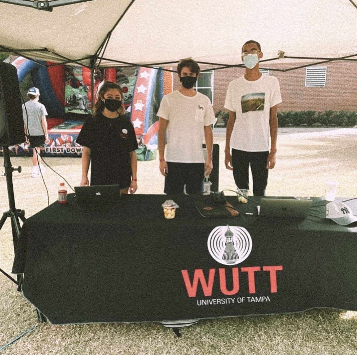 WUTTofficial's tweet photo. We had a blast playing tunes at today’s Super Bowl weekend event!! Thanks to everyone who stopped by! 🏈 https://t.co/0KlCYyHjy0