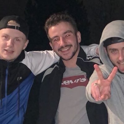 rayanhms's tweet photo. #NouvellePhotoDeProfil https://t.co/tXKYmKFiRH