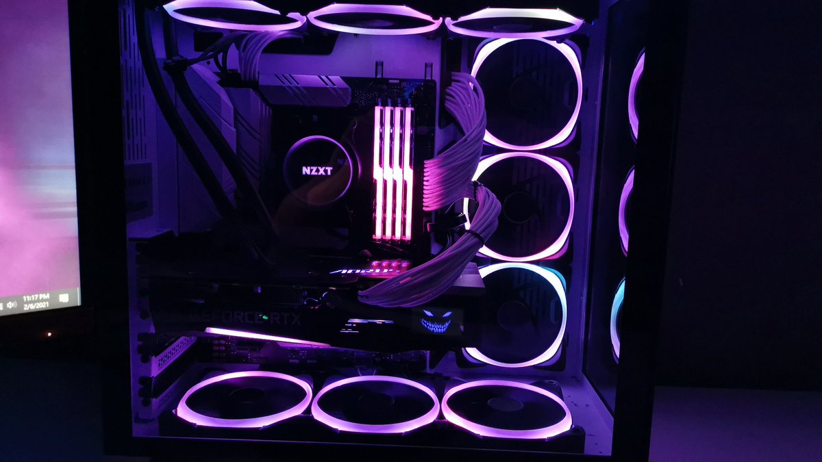 Stathead13's tweet image. Build my own pc today, I think it came out really good.

Specs:
Ryzen 5 3600xt
Asus Rog strix b550-a gaming
32 gb ramm 3600mhz from gskill
Rtx 3070