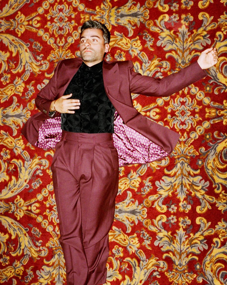 Oscar Isaac as cupcakes, a thread