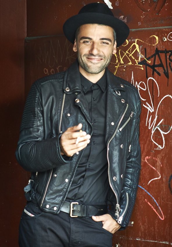 Oscar Isaac as cupcakes, a thread