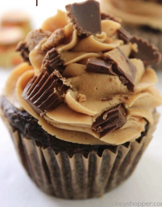 Oscar Isaac as cupcakes, a thread