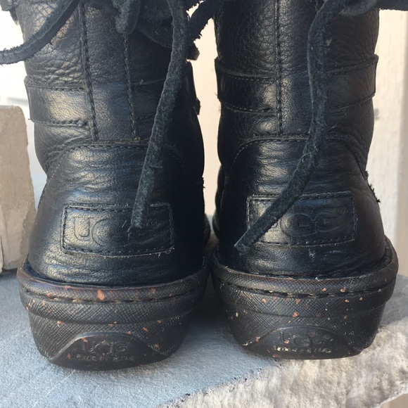NatyPooo's tweet photo. So good I had to share! Check out all the items I'm loving on @Poshmarkapp #poshmark #fashion #style #shopmycloset #michaelkors #ugg #lizclaiborne: https://t.co/ZUoWXdBBNS https://t.co/3fznOaoFma