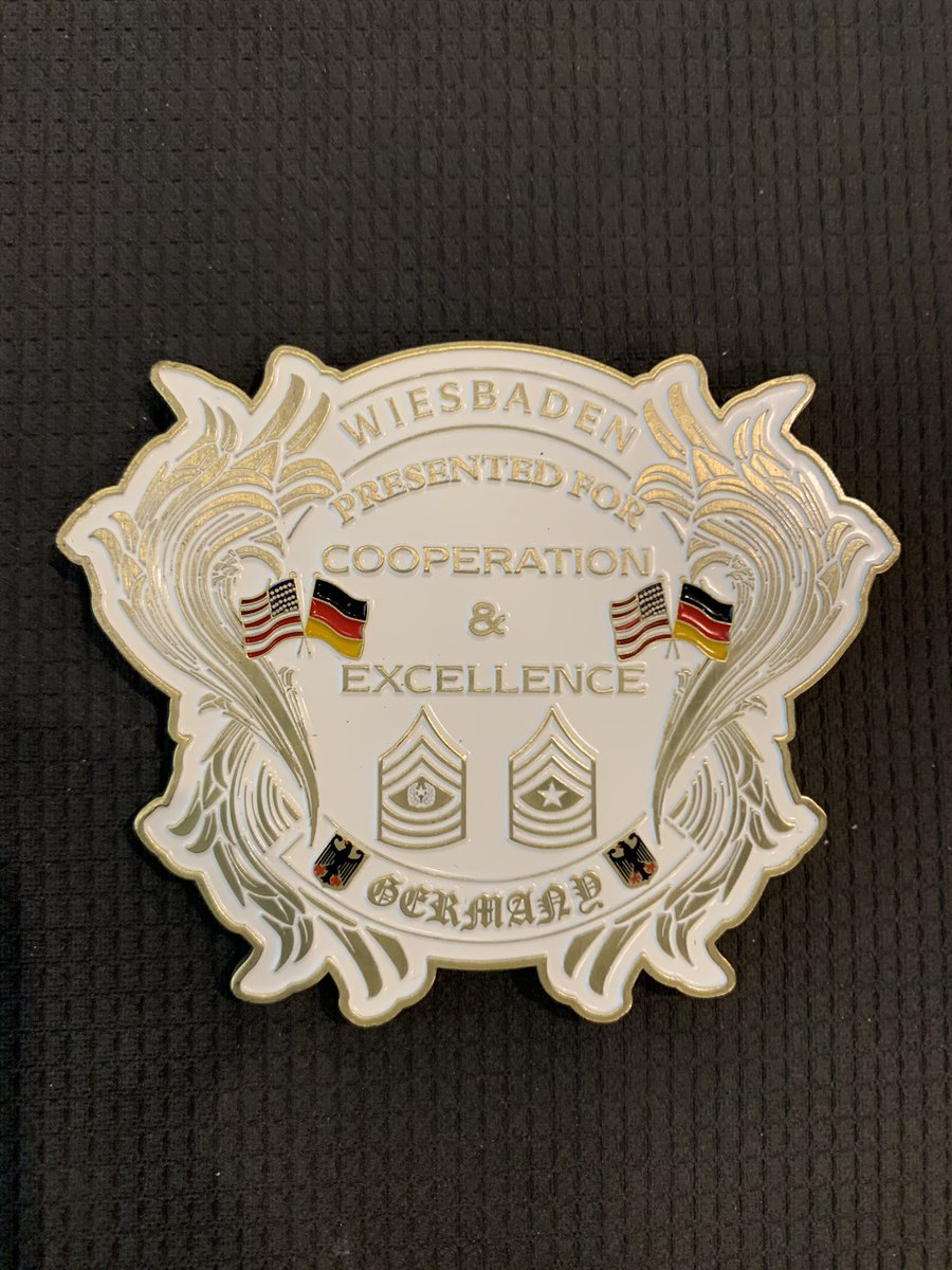 CSMUSArmy's tweet photo. Military #CoinOfTheDay. #Wiesbaden #SergeantsMajorAssociation #CoinOfExcellence #USArmy #Germany https://t.co/H8T4zvQ8GQ