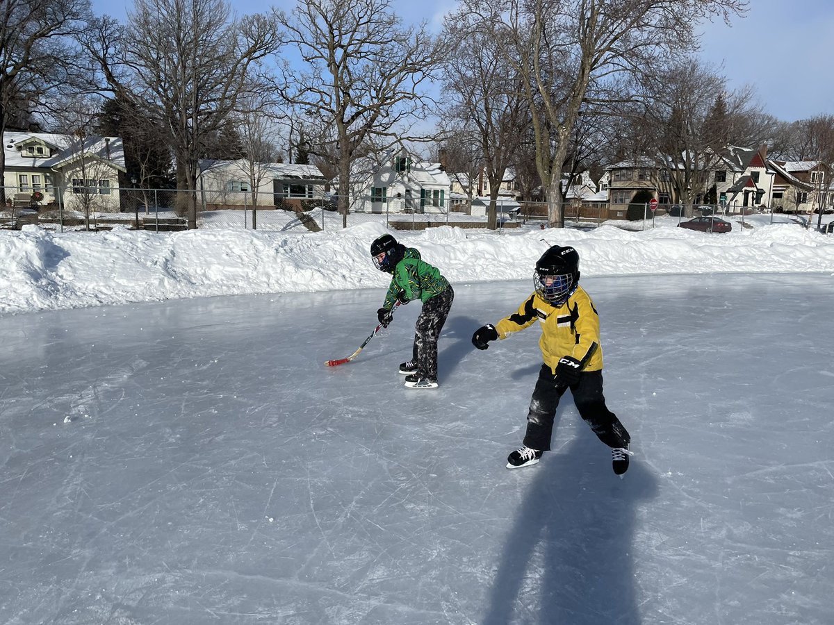 Perfect Minnesota weather for skating at Groveland Ice Rinks. Where were my fellow, hearty neighbors? https://t.co/tPjVbZ3ml8 https://t.co/QvFGmcISYO