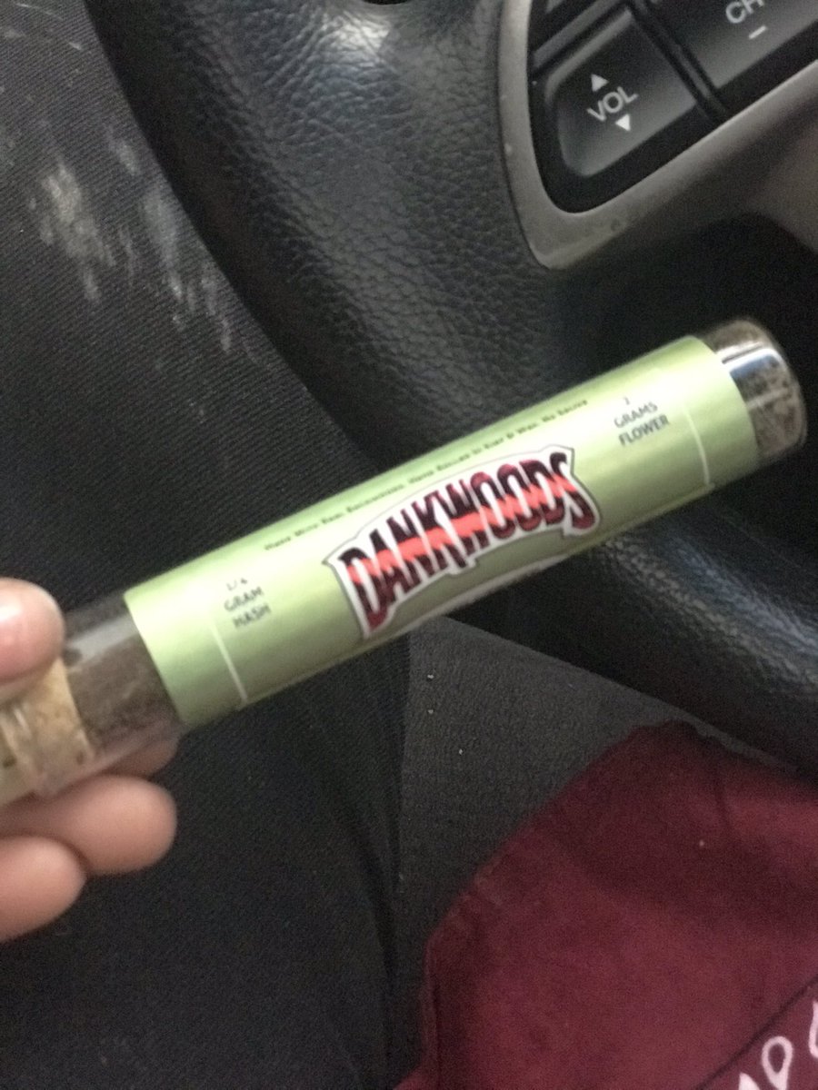 FavorableSoles's tweet photo. picked up one of these 🤫 wanna see the glass bottle between my toes or no? 🥲 i’ll give it to you for 2$+ depending on what extra kinks or applications you want 😅

i smoked it 9/10.
• packaging 10/10
• blunt quality 9
• weed quality 9.8
• Harsh? almost none, til the end. https://t.co/onXPEyKDyn