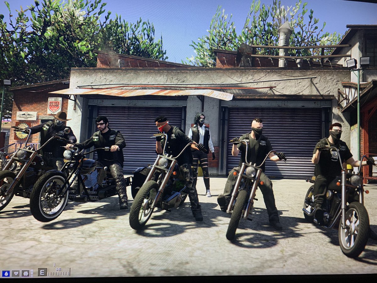 snuggleszgaming's tweet photo. PRESIDENT,VICE PREZ,SARGENT AT ARMS ,ENFORCERSand of course me ol lady of the president and president of the lost girls🌿🎮💨
#GTA5 #GTAV #twitchstreamer #twitchaffiliate #twitchcommunity #GTAROLEPLAY #GTARP #twitchgaming #gtamc #mc #SmallStreamerCommunity https://t.co/CcJX9pNgnF