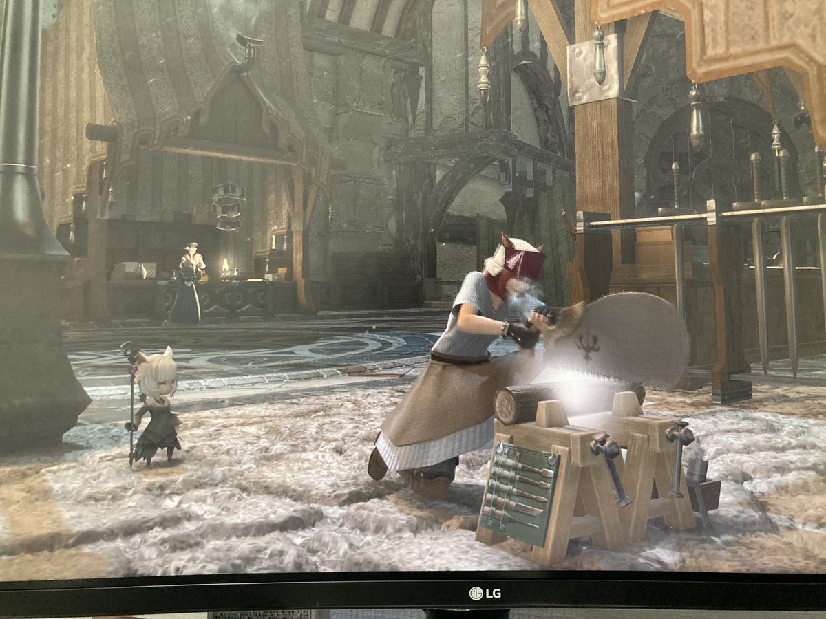 せらねこ Fenrir11 Ff14プレイ254日目 4連休初日はおいしぃスイーツ手配してあとはのんびり職人上げ 木工をぎこぎこぉ 装備によって見た目変わるのは嬉しいねぇ イシュガルド復興 モグクジの方ってこんな帽子かぶってたのねぇほしぃ Fcの方に声をかけて