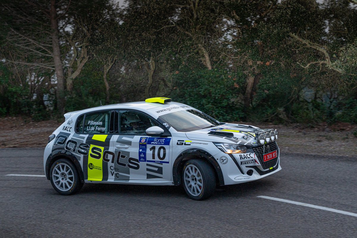 FCAutomobilisme's tweet photo. RAL·LI LLORET | FINAL 🏁
1️⃣ Eduard Pons-Cándido Carrera
2️⃣ Josep Bassas-Llorenç de Ferrer
3️⃣ Xavier Doménech-Axel Coronado

#FCA @VLineOrg https://t.co/WMOlO2YEBf
