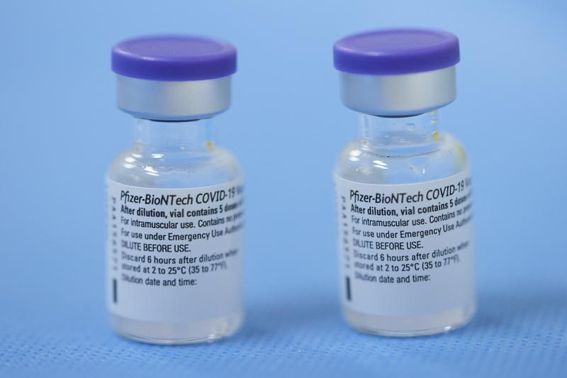 Reuters's tweet photo. Pfizer applies to register COVID-19 vaccine in Brazil https://t.co/FxtmNvy9N2 https://t.co/wkC8xb14ig