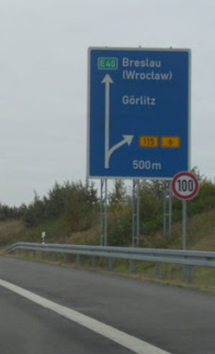 DAN_ZIGER's tweet photo. @DzidziusG @JKowalski_posel @NiemcywPolsce Prosze Pana, to jest nieprawda ! Po stronie niemieckiej tez sa szyldy z dwujezyczna nazwa. 
Dlaczego Pan sieje nienawisc i nacjonalizm ? https://t.co/9NmL6GaKeD