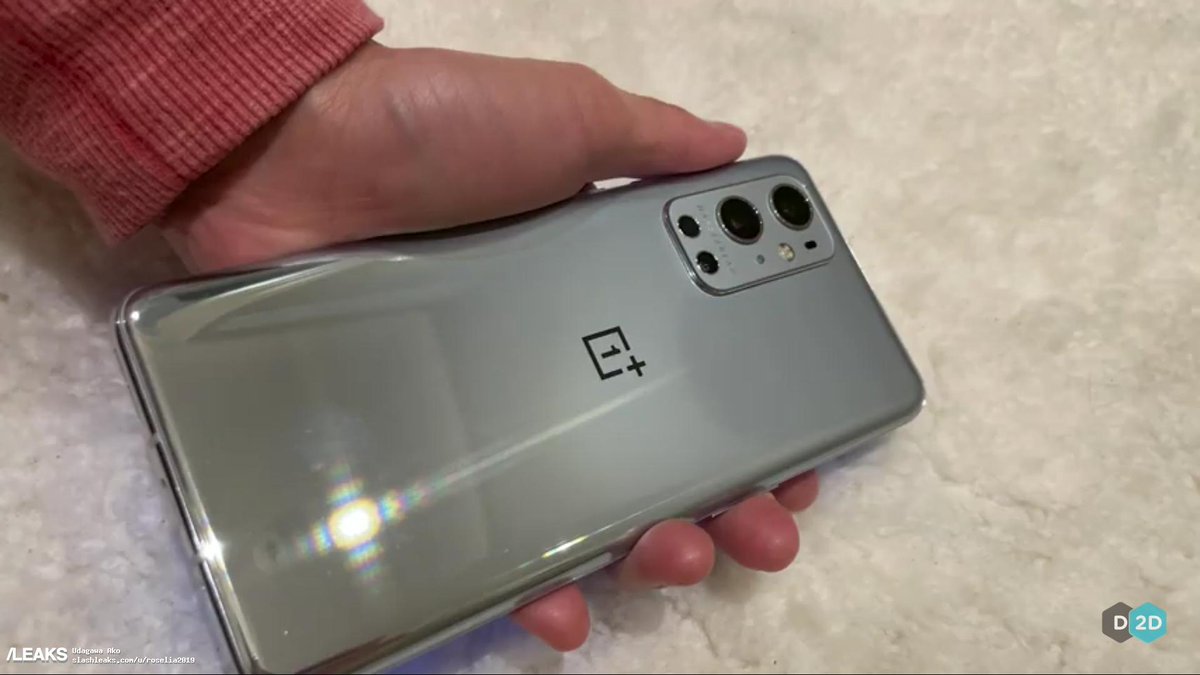 Slashleaks's tweet image. #OnePlus - #OnePlus9Pro - More Oneplus 9 Pro Live Pics slashleaks.com/l/more-oneplus…