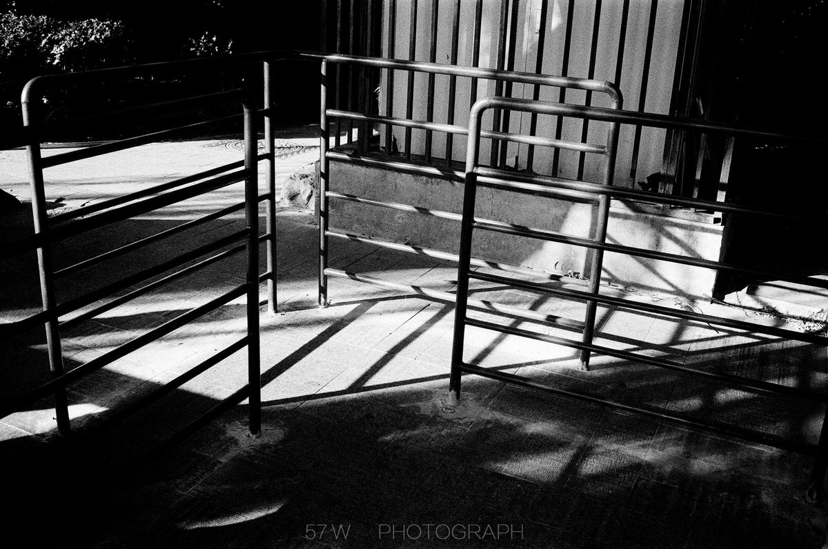 wwwYQ9909459275's tweet photo. ＃Kodak #film #kodak400tx #Konica ＃HexarAF ＃Beijing 
日常扫街 https://t.co/NMDz6RAmfU