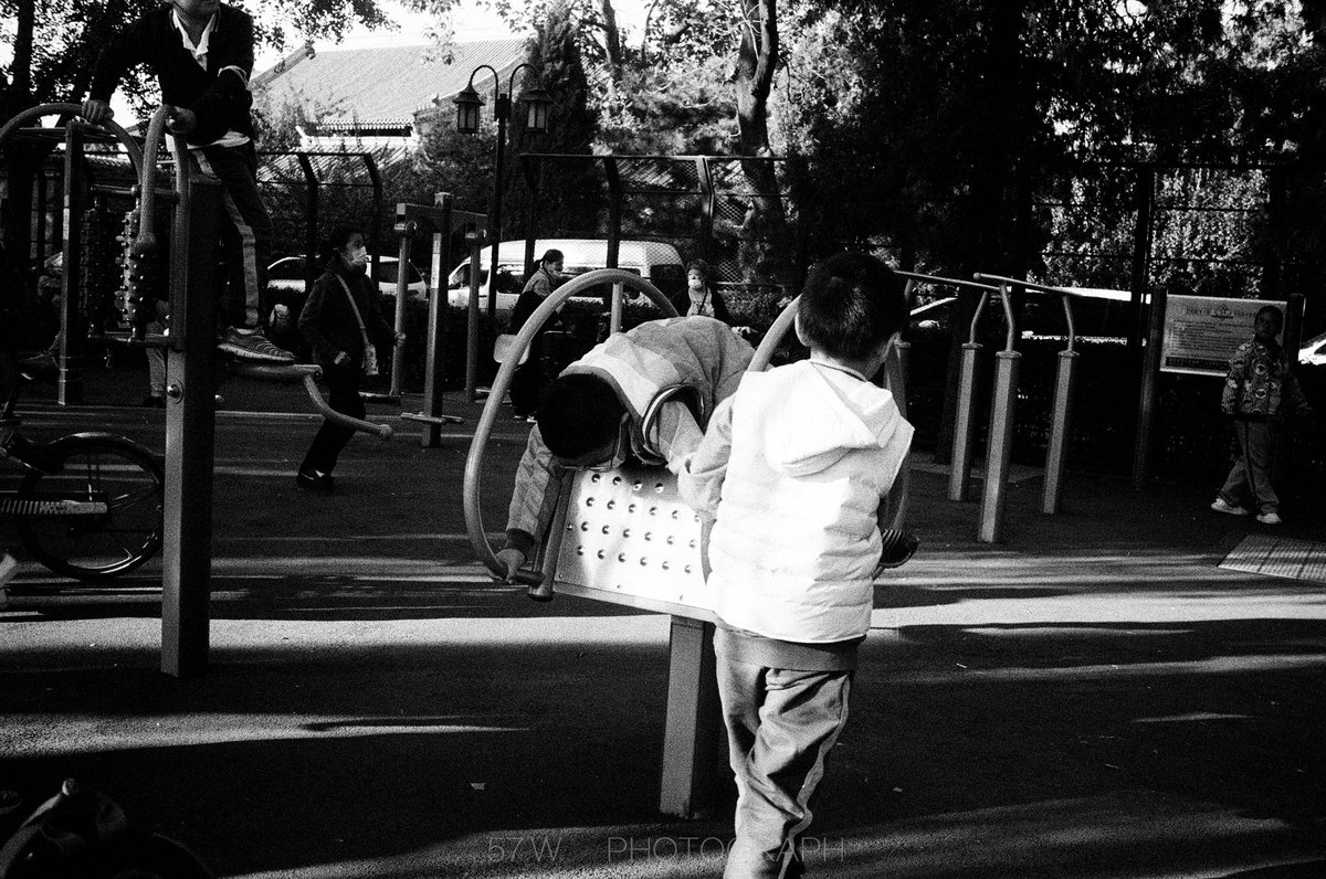wwwYQ9909459275's tweet photo. ＃Kodak #film #kodak400tx #Konica ＃HexarAF ＃Beijing 
日常扫街 https://t.co/NMDz6RAmfU