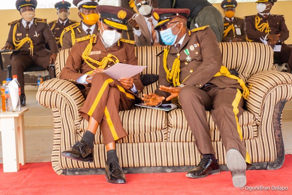 raufaregbesola's tweet photo. “I most sincerely thank the management and staff of NIS for the good works they are all doing. I am encouraged by the good reports we always receive, especially from the outstations. It is my sincere hope that the current tempo will be sustained and surpassed.” https://t.co/zsAyeHWtxp