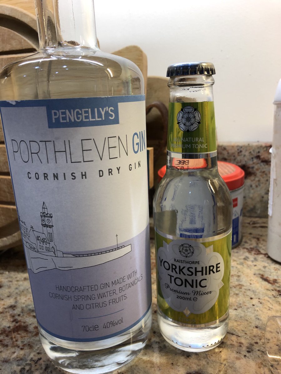 Porthleven gin and Yorkshire tonic. Two of my favourite places in one drink. 🍸
