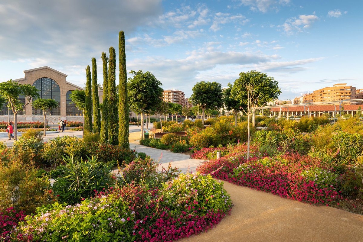 Delighted to have several winning images in this year’s <a href="/igpoty/">igpoty</a> 1st place in the Greening the City Award, 1st place in the European Garden Photography Award and 3rd place and finalists in the Beautiful Gardens category. #IGPOTY14 #GdnMediaGuild