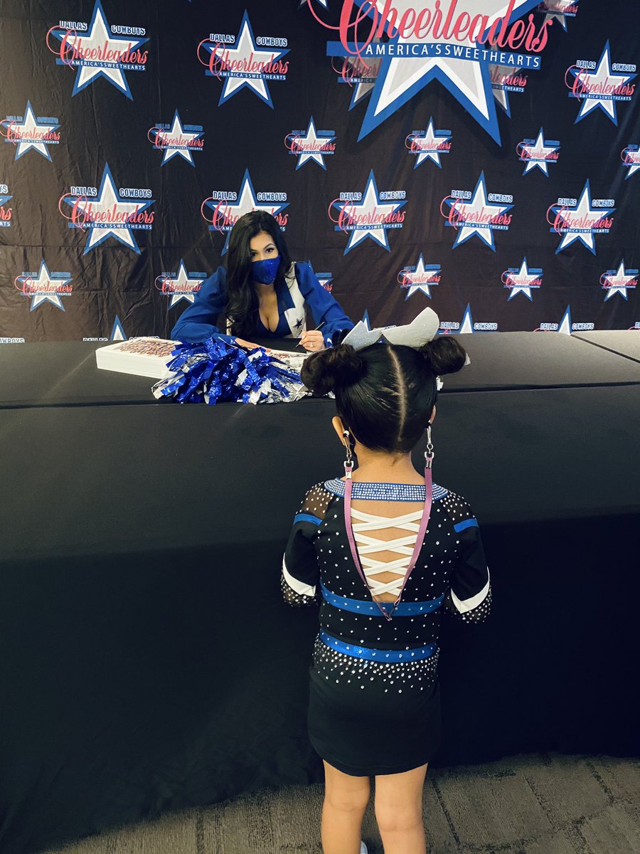 legitbryt's tweet photo. We finished the season of DCC:Making the Team and got to meet @DCC_Alanna and Armani! My girl said โWhen I grow up I wanna be a DCCโ ๐๐ค @DCCheerleaders #FutureDCC #Cheerleader #AlphaDream https://t.co/El94CHdUZd