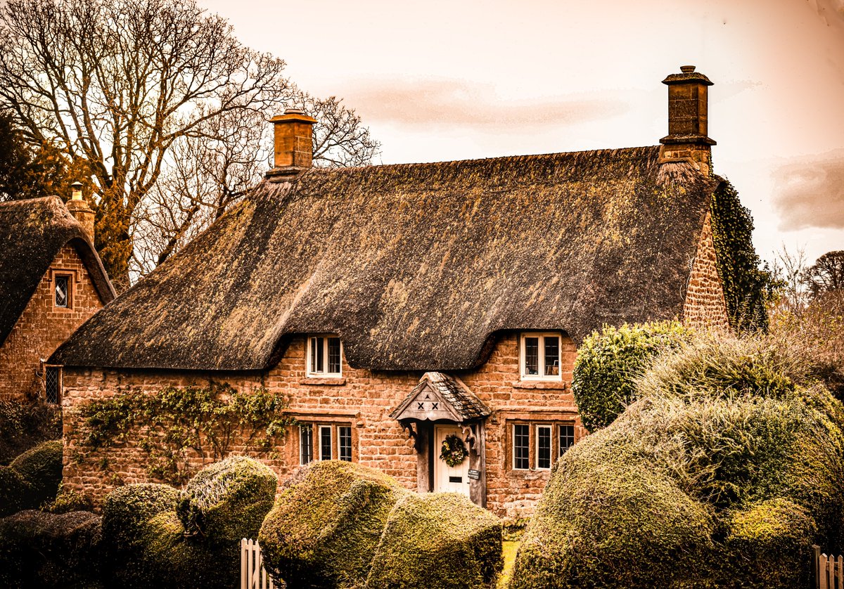 Once a fire starts in a thatched roof it's almost impossible to control so prevention is key! Find out how to prevent #thatchfires on our website. bit.ly/3tyCmxx #warmandwell