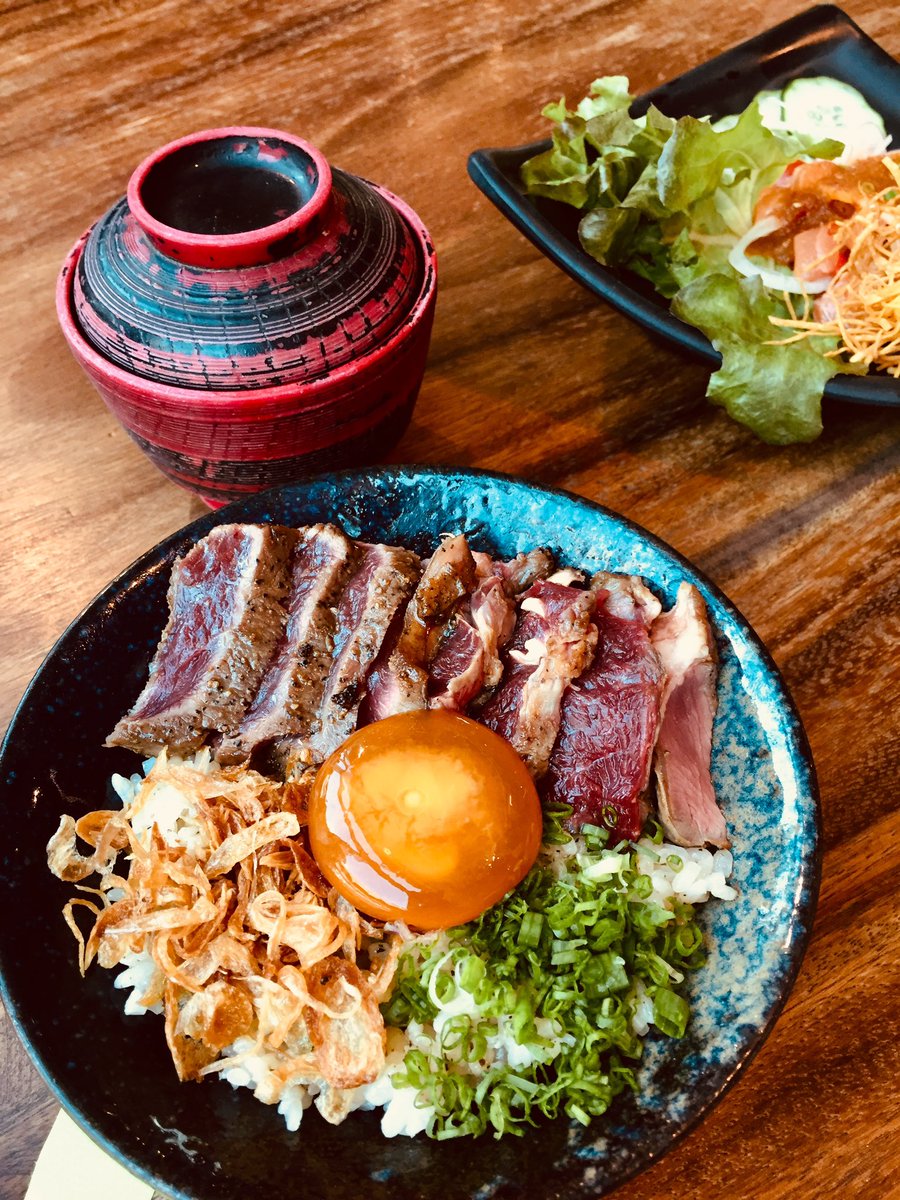 Jb____n's tweet image. Kofuku centerpoint siamone อร่อยมากกแบบไม่ได้อวยเกินจริงแงชอบมากอยากมีร้านแบบนี้ใกล้บ้าน ราคาน่ารัก รสชาติดี ติดบีทีเอสส ยำแซลมอนคือดืออ  #อร่อยบอกต่อ @aroii #อร่อยไปเเดก