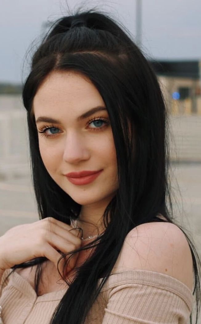 BrunetteDiva101's tweet photo. Tag @BrunetteDiva101 or PM us on FB to be featured! #brunettes_girls
#DarkAndLovelyLocks #BrownieLocks #BrunetteHair #Brunette #Brunettes #ChocolateHair #HairPerfect #HairStyle #DarkPorcelainGirl #EuropeanGirl #BrunetteGirls #Cute #MyDarkPorcelainIsBeautiful #FemaleBeauty https://t.co/MyuIEu6cnU