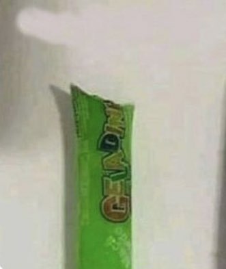 TurmaSafada's tweet photo. - Quem é ele amor?

- É só um amigo...

Vc // O amigo dela https://t.co/43gAe6g4CL