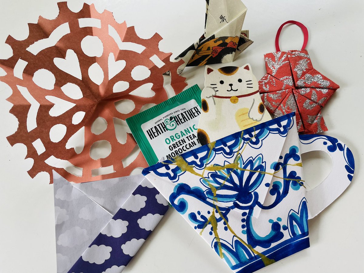 SophieLeach_'s tweet photo. An 📧 arrived today - It was filled with art, origami and...joy
@DearsleyArtHive NSEAD, thank you for this message and ‘cup full of positivi-TEA’ 🙏 for this beautiful reminder that people, you and #artchangeslives Your 💌 was full of hope & happiness 🙏#ChildrensMentalHealthWeek https://t.co/4RUkmLRIZo