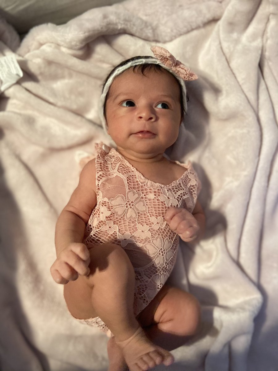 Fatima_mtz43's tweet photo. Feliz mes princesa! 💞
You will forever be my little baby 💗🥺 https://t.co/a9yiKSem9O