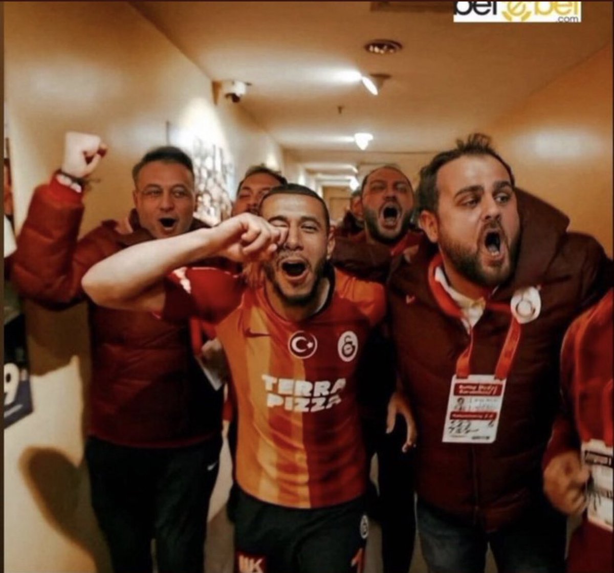 İncinmişsiiinizzzzzz gerçekten çok MESUT olduk #Galatasaray