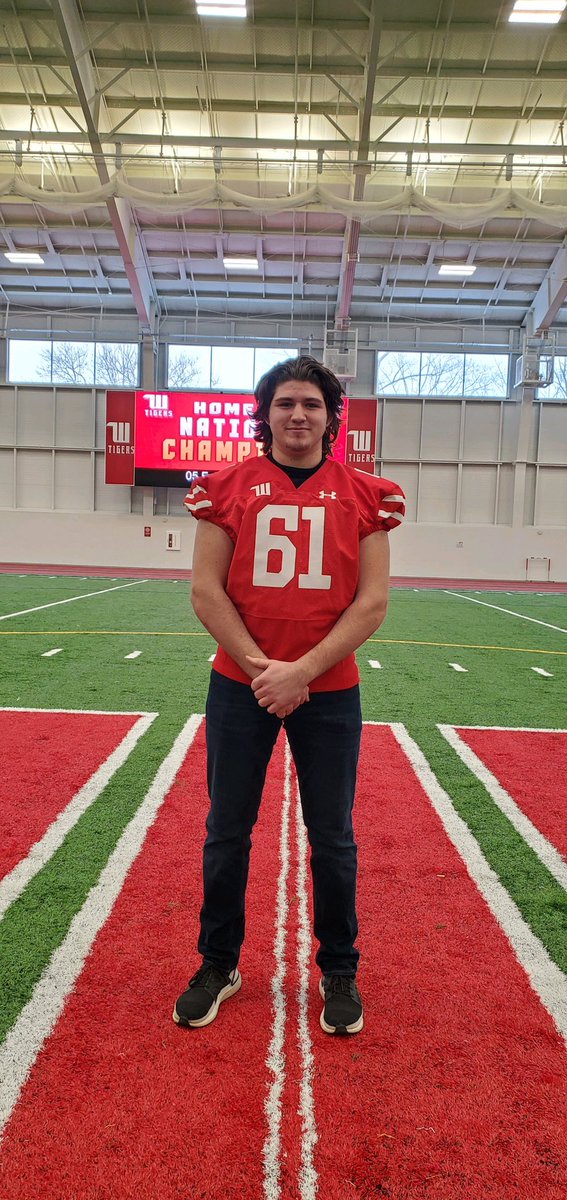 AidanM61's tweet photo. Thanks to @Coach_Wilsonn , @CoachFincham , and @CoachFlo12 for an awesome visit. I really appreciate the opportunity!!#tigerup https://t.co/v6ojEKIype