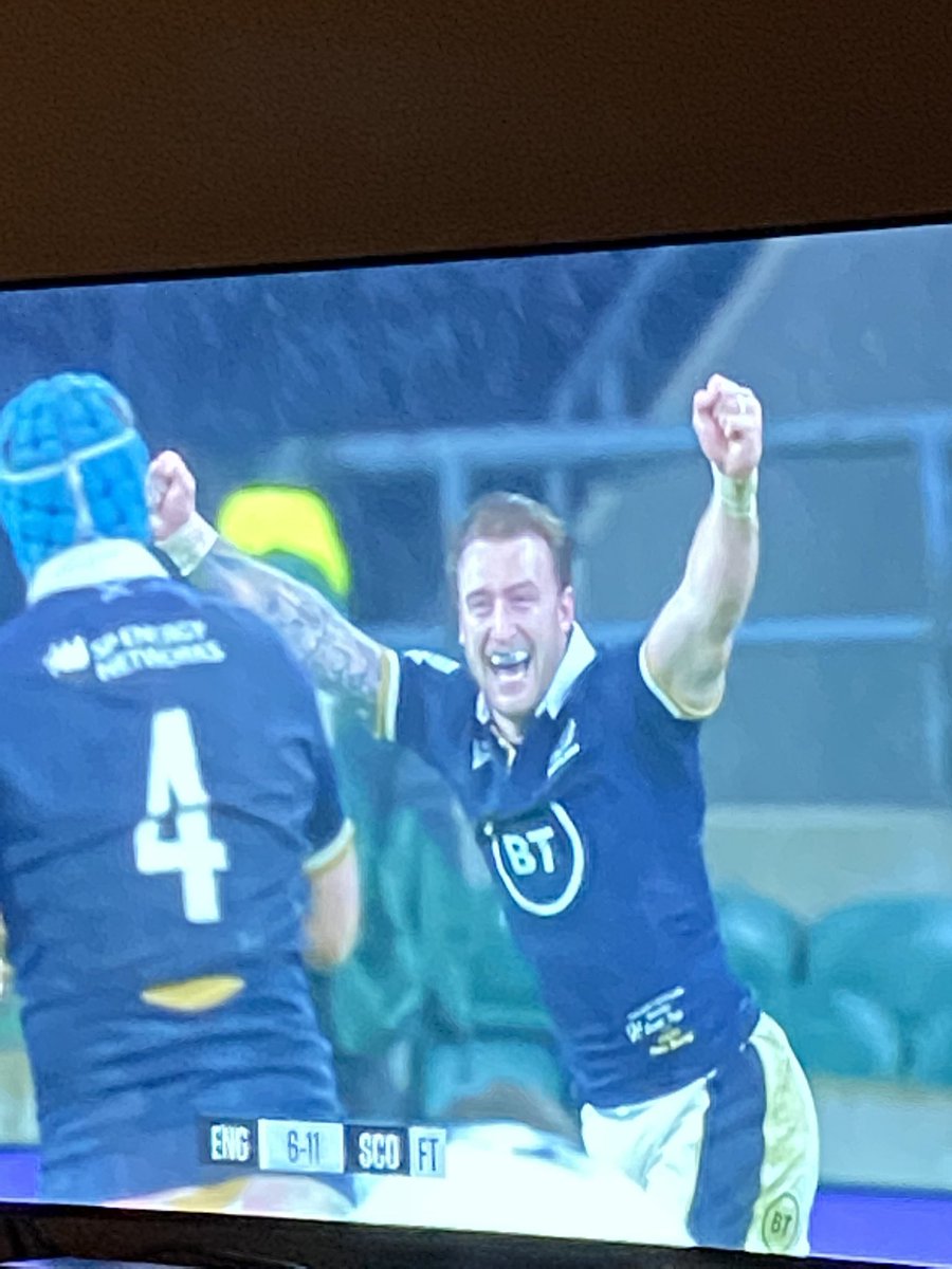 AudsWilson's tweet photo. OMG what a game! Fantastic result and historic win! #CalcuttaCup #ScotlandRugby #AsOne 🏉🏴󠁧󠁢󠁳󠁣󠁴󠁿 https://t.co/WHgQwc4rLN