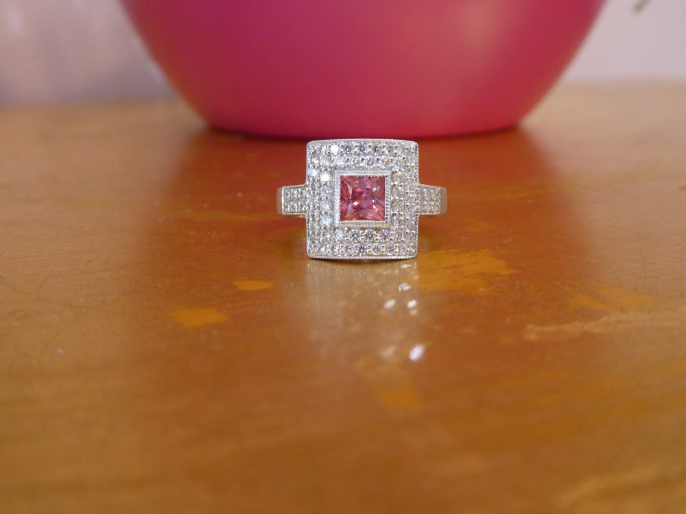 NewGild's tweet photo. Looking to make your Valentine sparkle? We have lots of gorgeous pieces in our jewelry gallery. Stop by and let us help you pick the perfect gift!
#bemine #newgild https://t.co/JWTiJiYriU
