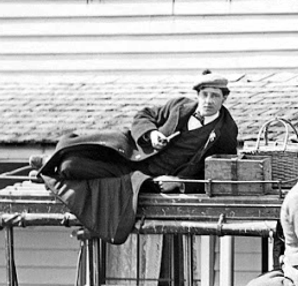 marinamaral2's tweet photo. Posing for Instagram before Instagram was even a thing. #squadgoals

Huon coach and buildings, Huonville, ca. 1900 https://t.co/HPMmhWtlLD
