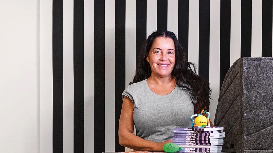 Marlene Österlund, specialpedagog på Praktiska Gymnasiet i Täby, om gemensam lektionsstruktur, gruppanpassningar, taktila hjälpmedel och flexibel möblering. fal.cn/3de9U