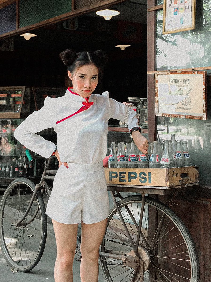 kritchaz's tweet photo. ทำมาหลอกแต๊ะอั๋ง บอกจะให้แต๊ะเอีย หนูว่าพี่ไปเคลียร์กับเมียพี่ก่อนมั้ยคะ?😝✨🏮🧧❤️

#แคปชั่นกวนๆ #แคปชั่นตรุษจีน #ตรุษจีน2021 #ตรุษจีน #แคปชั่นเด็ด #ประโยคแซ่บแคปให้ด้วย #ประโยคนึงสะดุ้งทั้งไทม์ไลน์ #คํานี้แม่งโดน #แคปชั่น2021 https://t.co/mbG97wPbfX