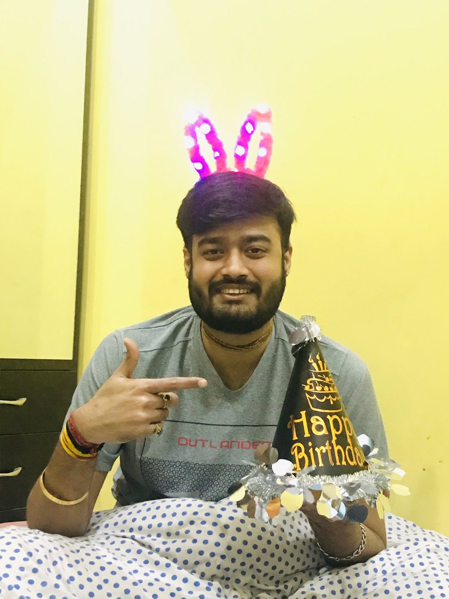 sidashPA's tweet photo. Pillar of strength, energy guru , life support, ocean of love and compassion , role model and magician for many ,our bundle of joy . When he is around it’s another level  of happiness and care .Wishing @Thesiddharthkar bhaiya a very Happy Birthday ❤️🙏 We are lucky to have you😍 https://t.co/NLZQ6vSFZO